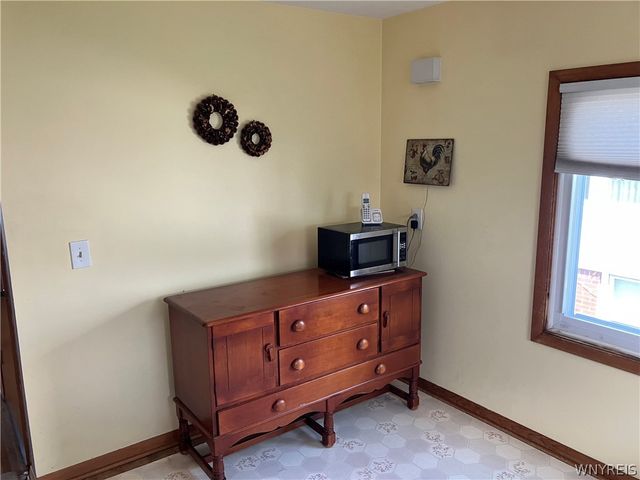 39 Balbach Drive, Cheektowaga, NY 14225