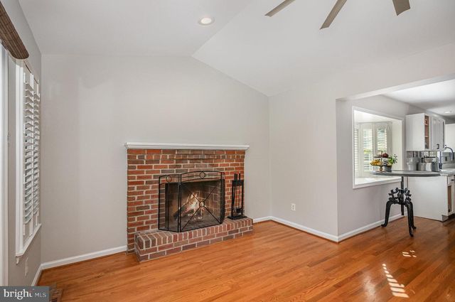 9016 GREYLOCK ST, Alexandria, VA 22308