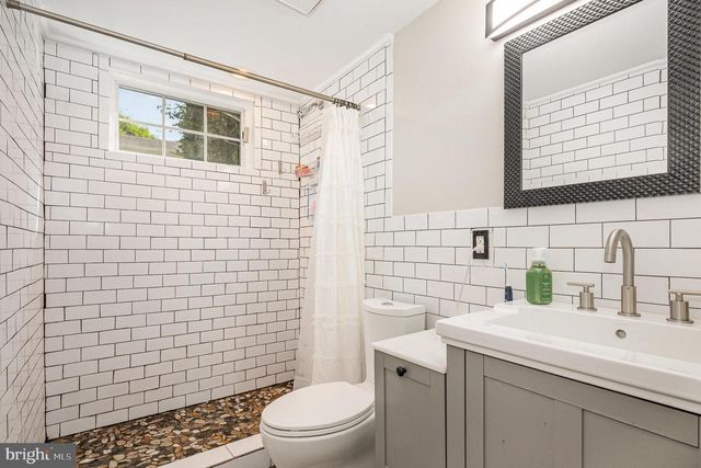 9016 GREYLOCK ST, Alexandria, VA 22308