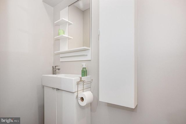 9016 GREYLOCK ST, Alexandria, VA 22308