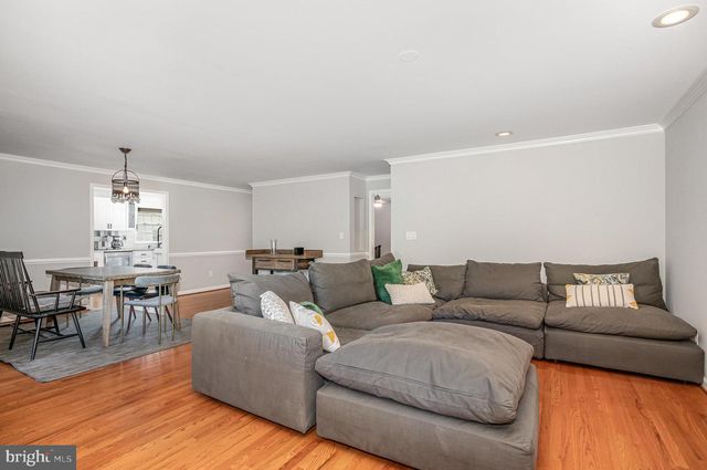 9016 GREYLOCK ST, Alexandria, VA 22308