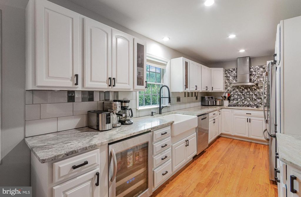 9016 GREYLOCK ST, Alexandria, VA 22308