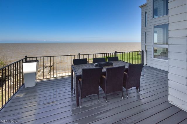280 Buckeye Drive 7, Sheffield Lake, OH 44054