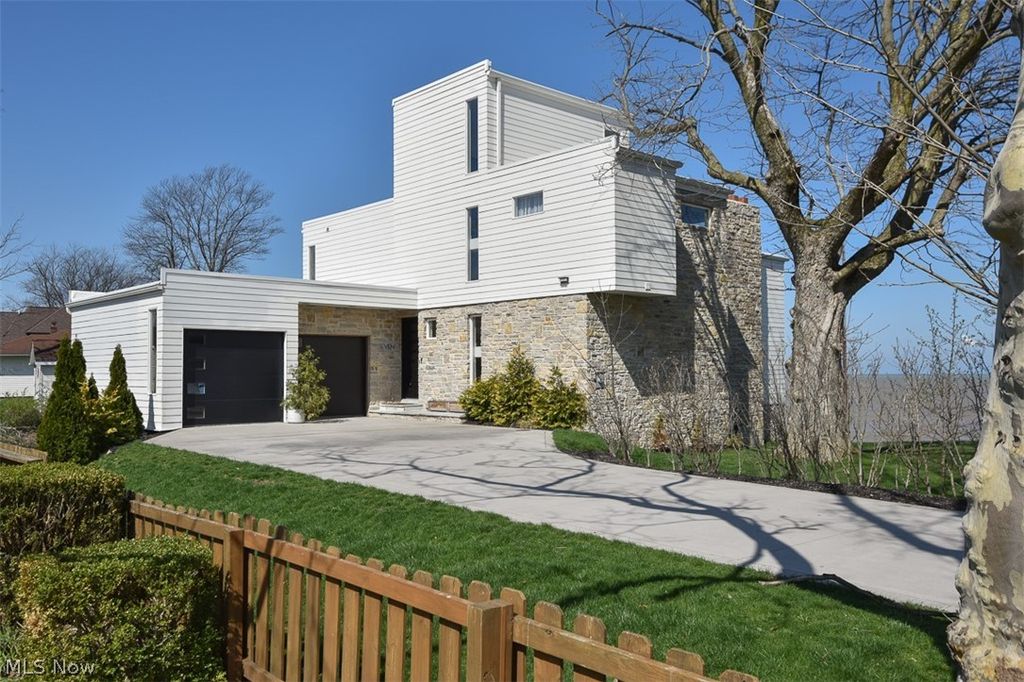 280 Buckeye Drive 7, Sheffield Lake, OH 44054
