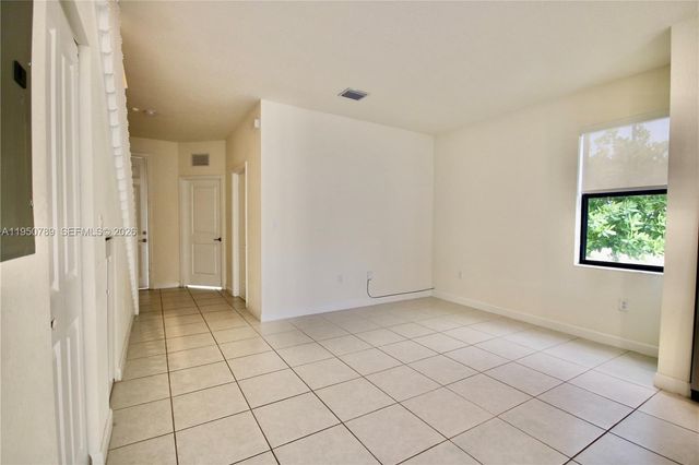 3408 W 111th Pl, Hialeah, FL 33018