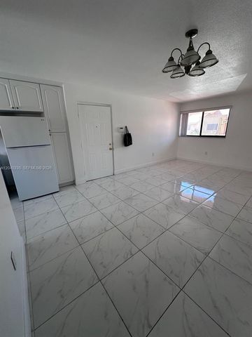 2740 W 61st St 204, Hialeah, FL 33016