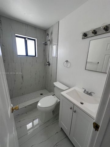2740 W 61st St 204, Hialeah, FL 33016