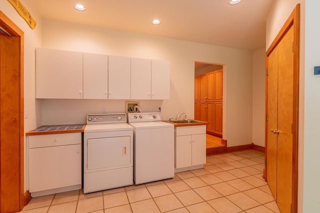 84 Frost Pond Road, Dorset, VT 05251