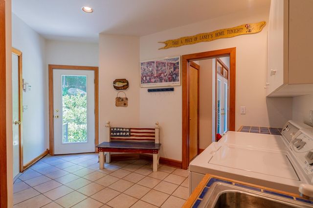 84 Frost Pond Road, Dorset, VT 05251