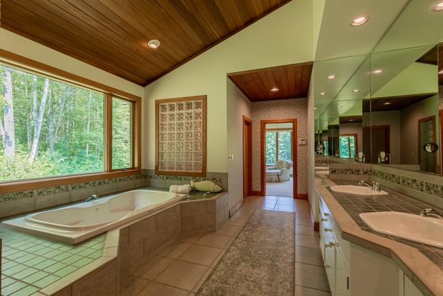 84 Frost Pond Road, Dorset, VT 05251