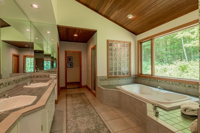 84 Frost Pond Road, Dorset, VT 05251