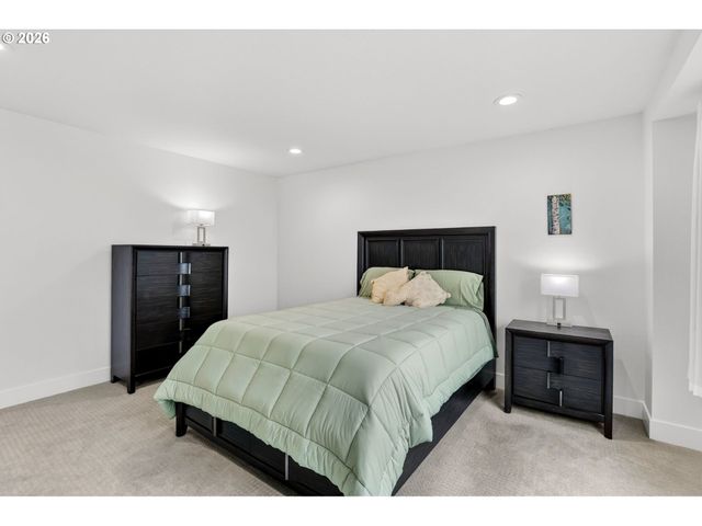 2911 N WILLIS Blvd, Portland, OR 97217