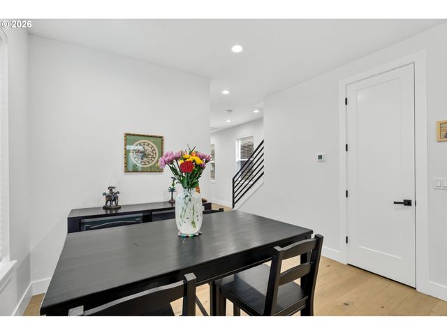 2911 N WILLIS Blvd, Portland, OR 97217