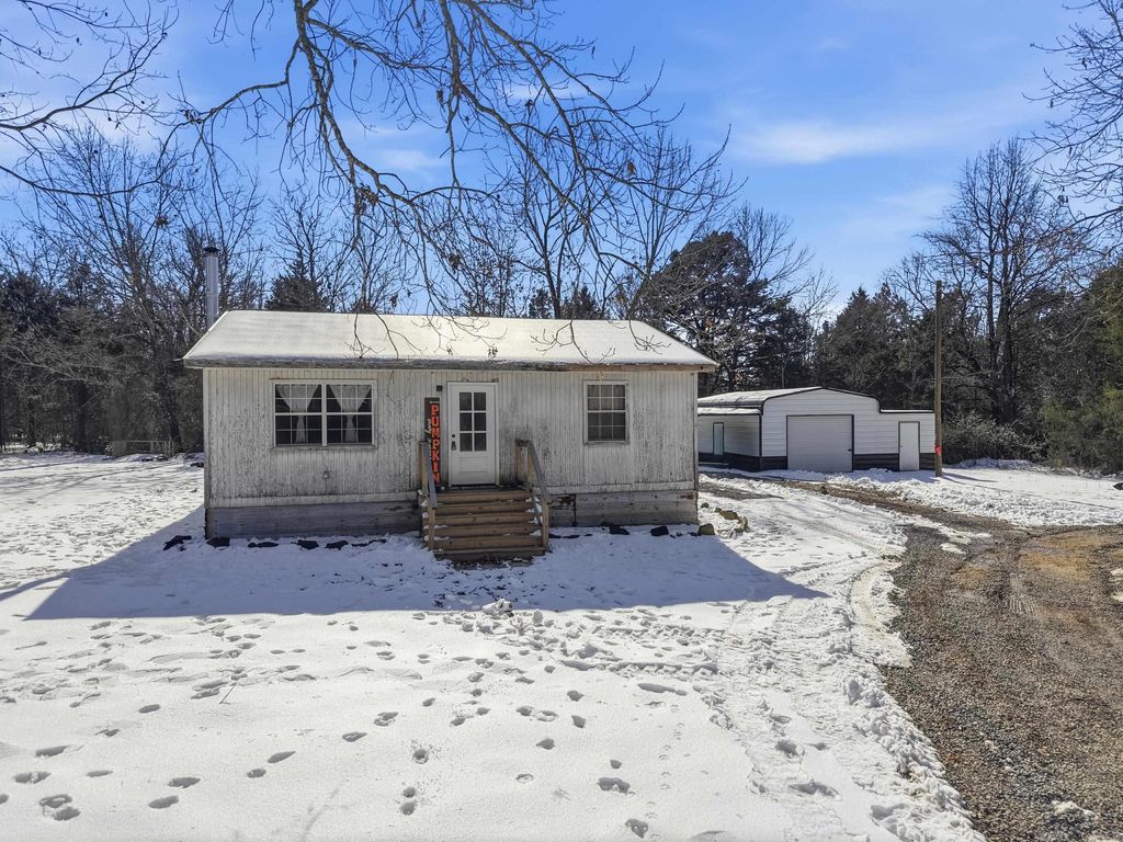 121 Pumpkin Center Circle, Quitman, AR 72131