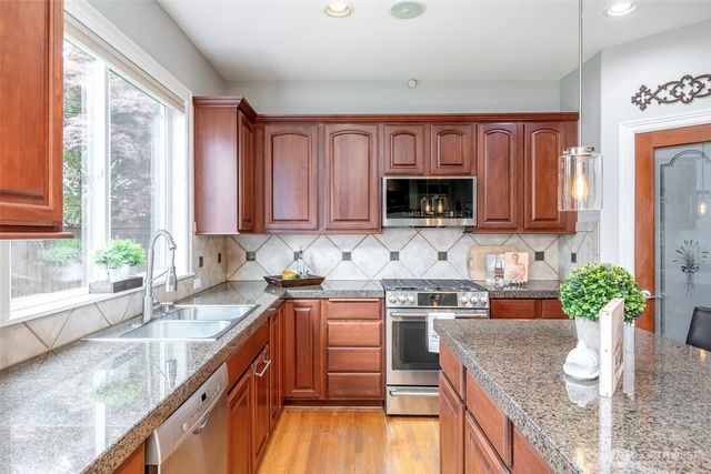 28312 239th Avenue SE, Maple Valley, WA 98038