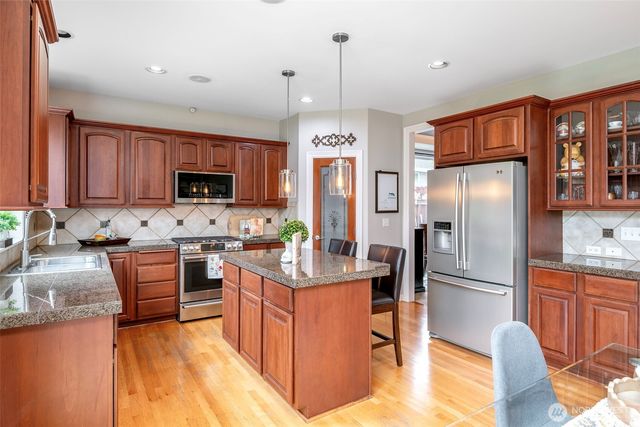 28312 239th Avenue SE, Maple Valley, WA 98038