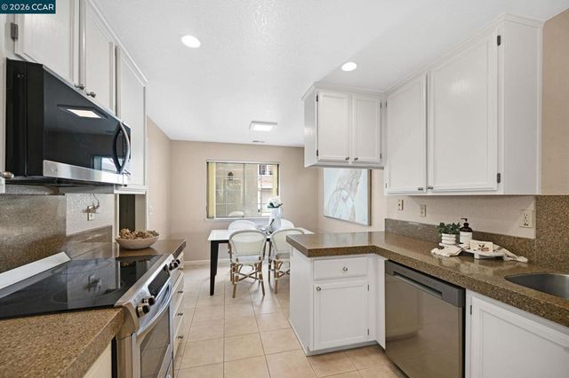 222 PORTOLA DR, Danville, CA 94506