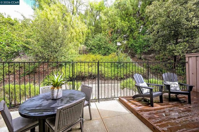 222 PORTOLA DR, Danville, CA 94506