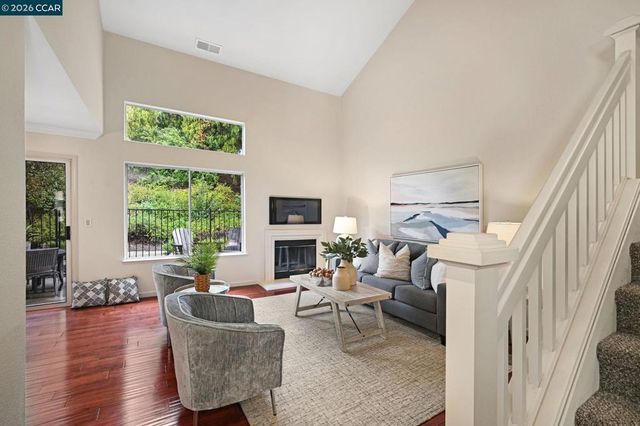 222 PORTOLA DR, Danville, CA 94506