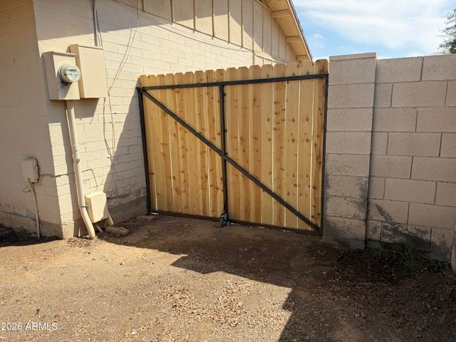 3362 W SURREY Avenue, Phoenix, AZ 85029