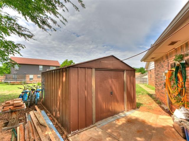 2202 Ashland Court, Norman, OK 73071