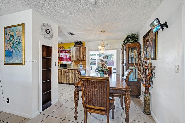 6100 NW 15th St, Sunrise, FL 33313