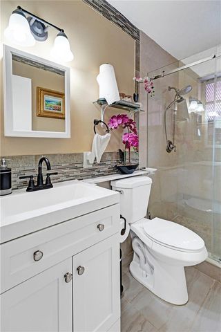 6100 NW 15th St, Sunrise, FL 33313