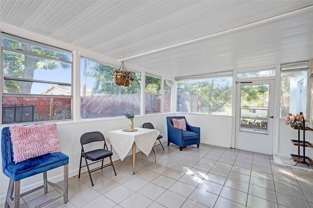 6100 NW 15th St, Sunrise, FL 33313