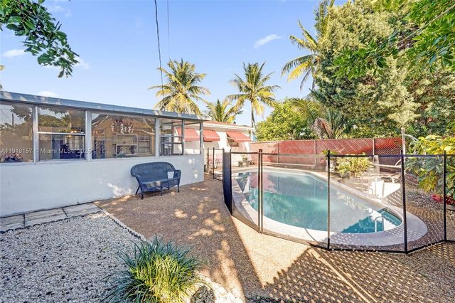 6100 NW 15th St, Sunrise, FL 33313