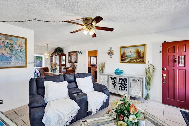 6100 NW 15th St, Sunrise, FL 33313