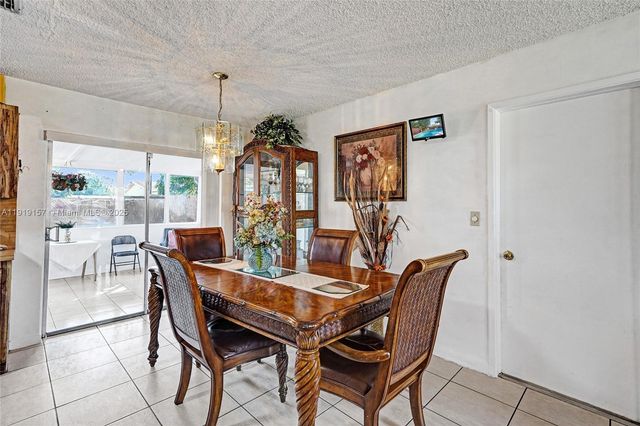 6100 NW 15th St, Sunrise, FL 33313