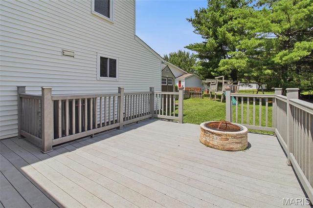 112 Mount Olympus Court, St Peters, MO 63376