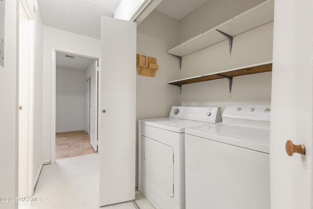 504 Knollwood Circle A, Lafayette, LA 70506