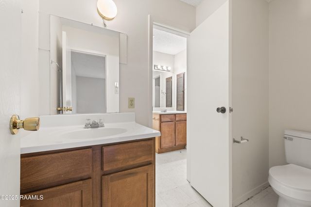 504 Knollwood Circle A, Lafayette, LA 70506