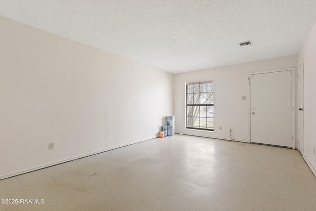 504 Knollwood Circle A, Lafayette, LA 70506