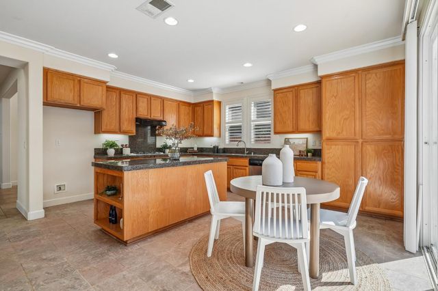 1891 Rogue River Ct, West Sacramento, CA 95691