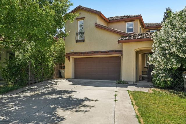 1891 Rogue River Ct, West Sacramento, CA 95691