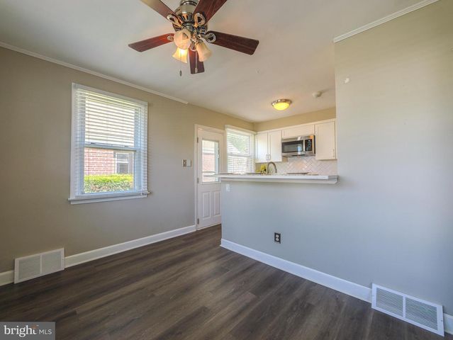 1109 OLD LN, Drexel Hill, PA 19026