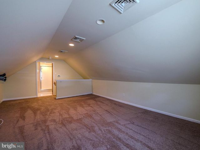 1109 OLD LN, Drexel Hill, PA 19026