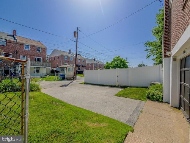 1109 OLD LN, Drexel Hill, PA 19026