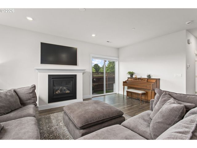 11000 Sw VERDUN Loop, Wilsonville, OR 97070