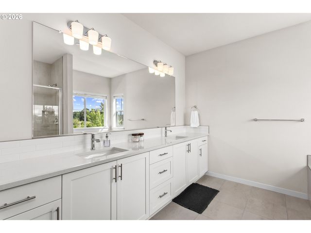 11000 Sw VERDUN Loop, Wilsonville, OR 97070
