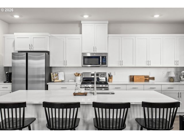 11000 Sw VERDUN Loop, Wilsonville, OR 97070