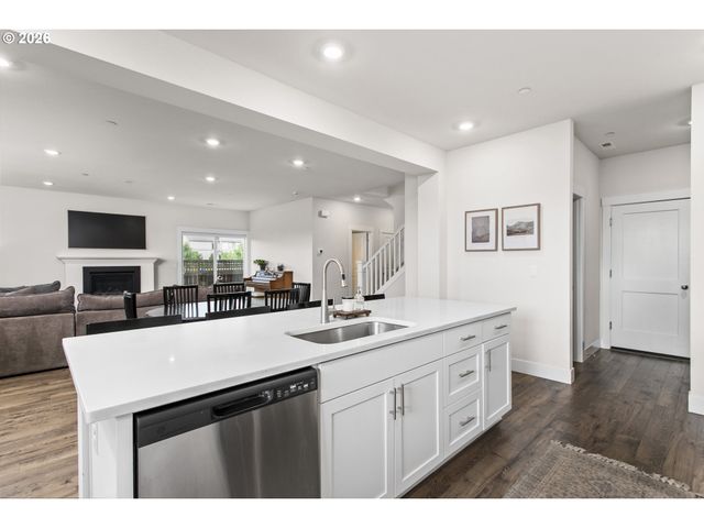 11000 Sw VERDUN Loop, Wilsonville, OR 97070
