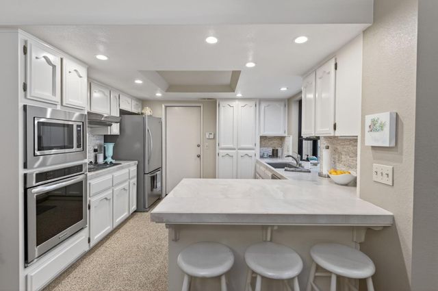 6663 N Hanover, Fresno, CA 93722