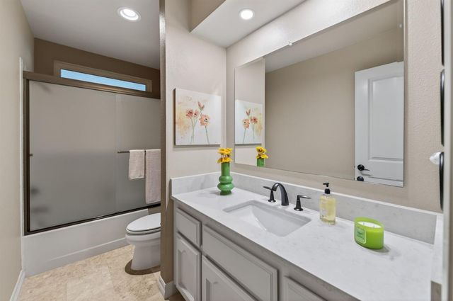 6663 N Hanover, Fresno, CA 93722