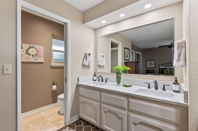 6663 N Hanover, Fresno, CA 93722