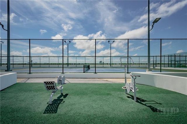 16385 Biscayne Boulevard 405, Aventura, FL 33160