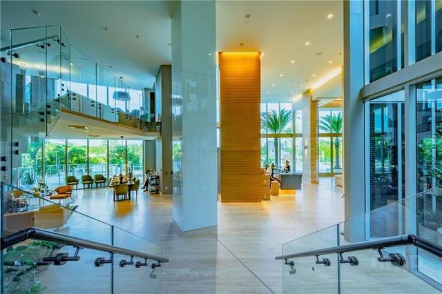 16385 Biscayne Boulevard 405, Aventura, FL 33160