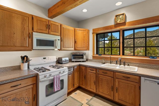 250 Silver Run Road, Big Sky, MT 59730